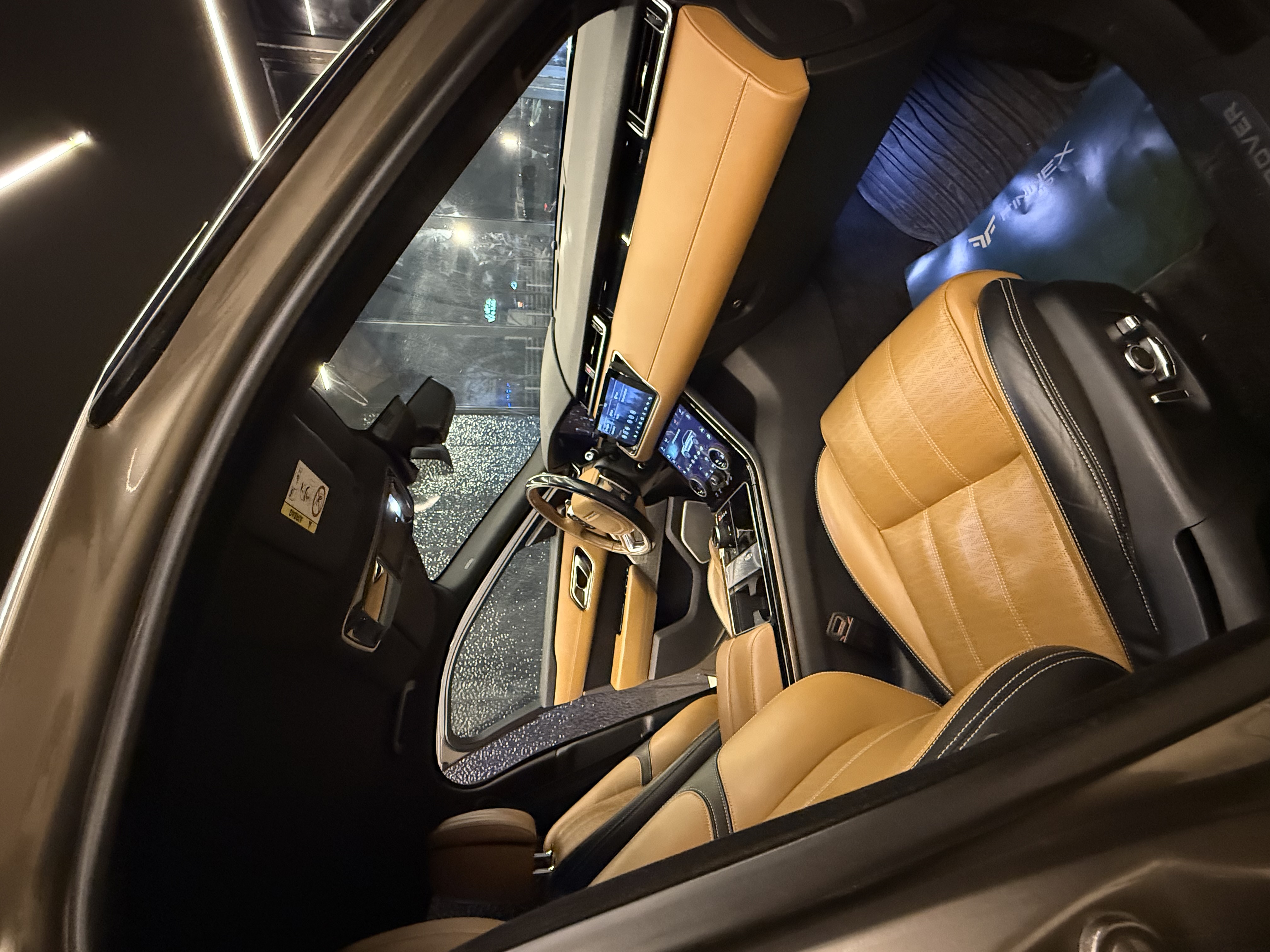 Range Rover Velar D300 VIN: 11111134333