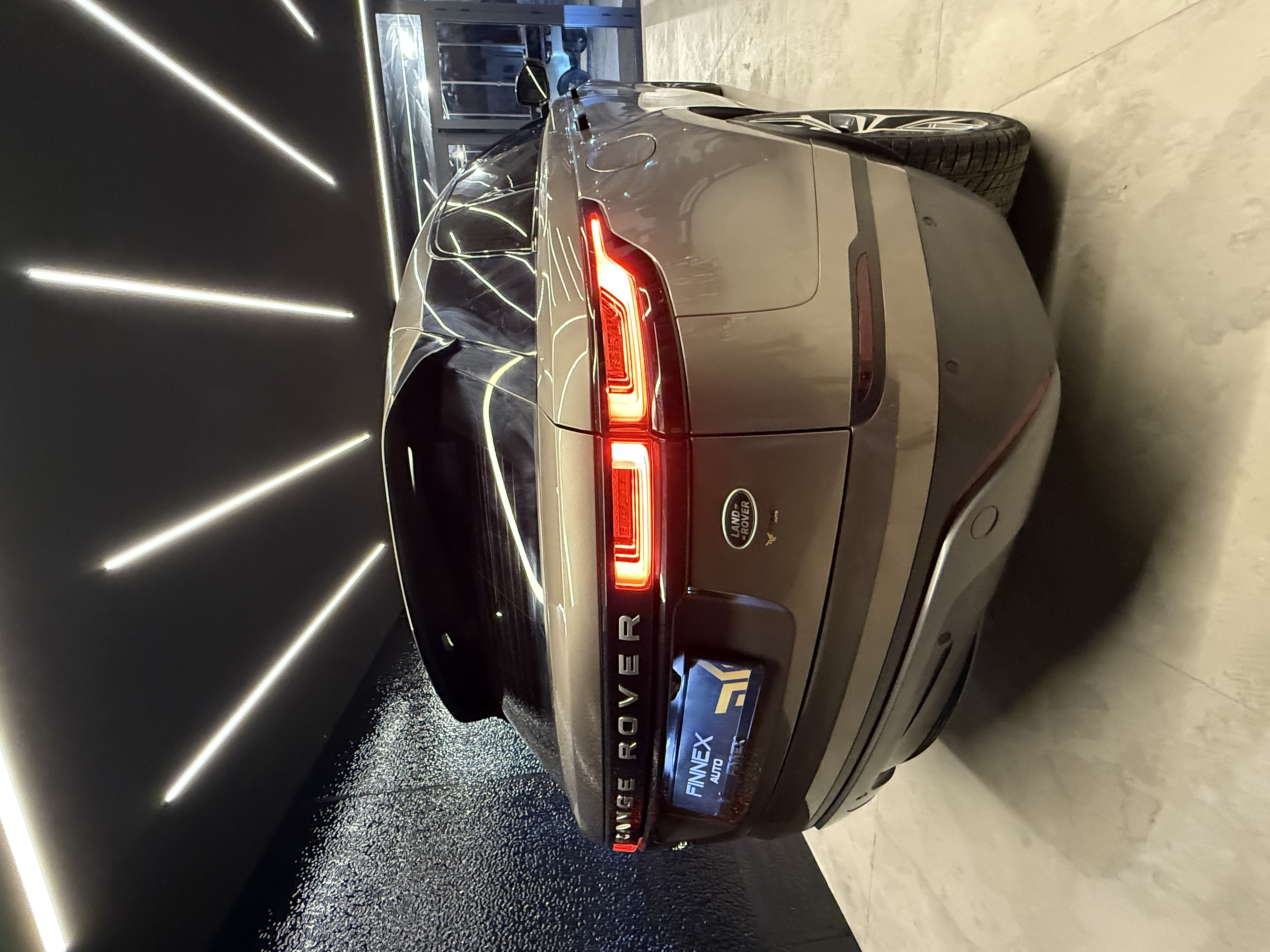 Range Rover Velar D300 VIN: 11111134333