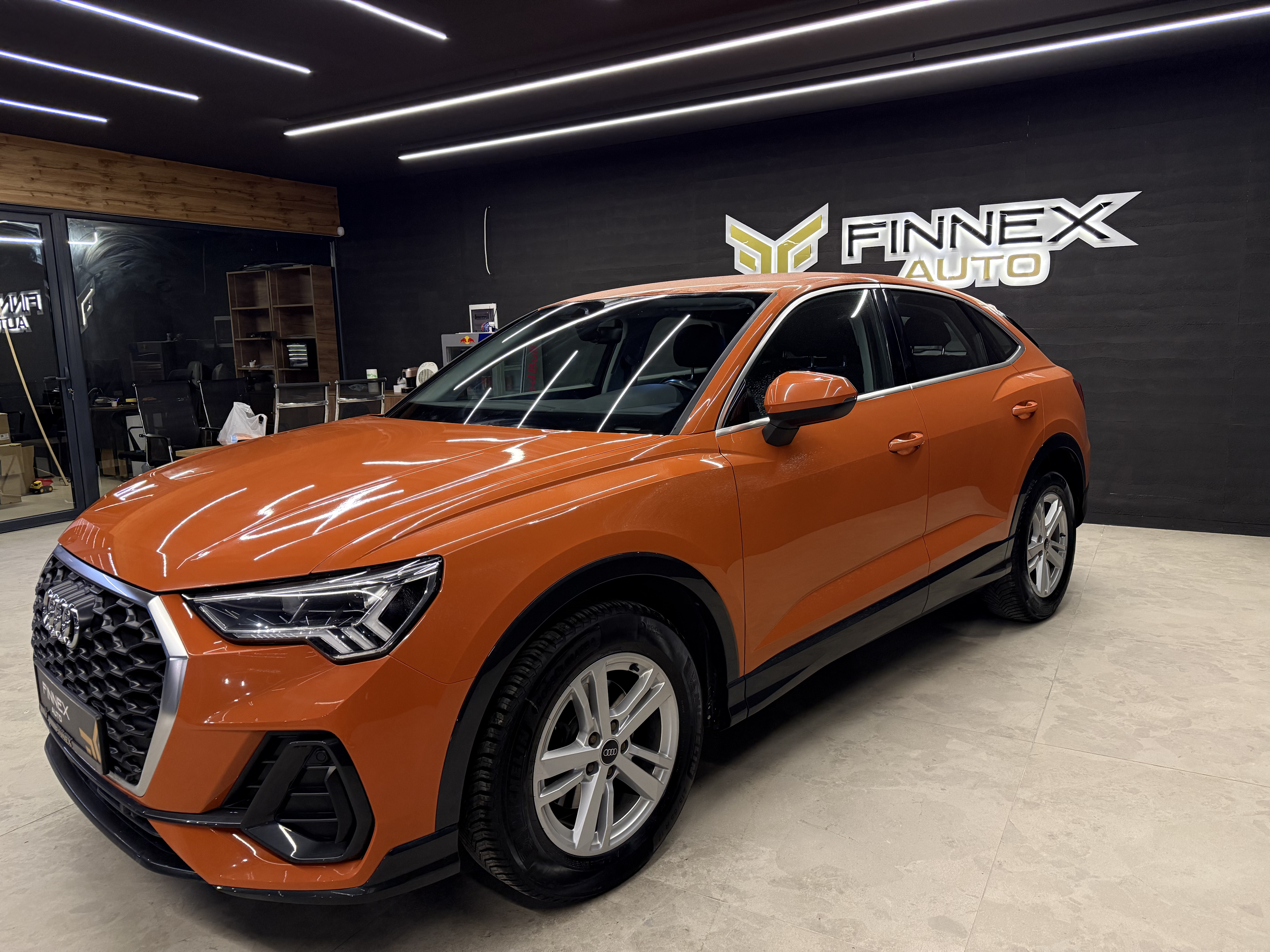 Audi Q3 sportback VIN: //